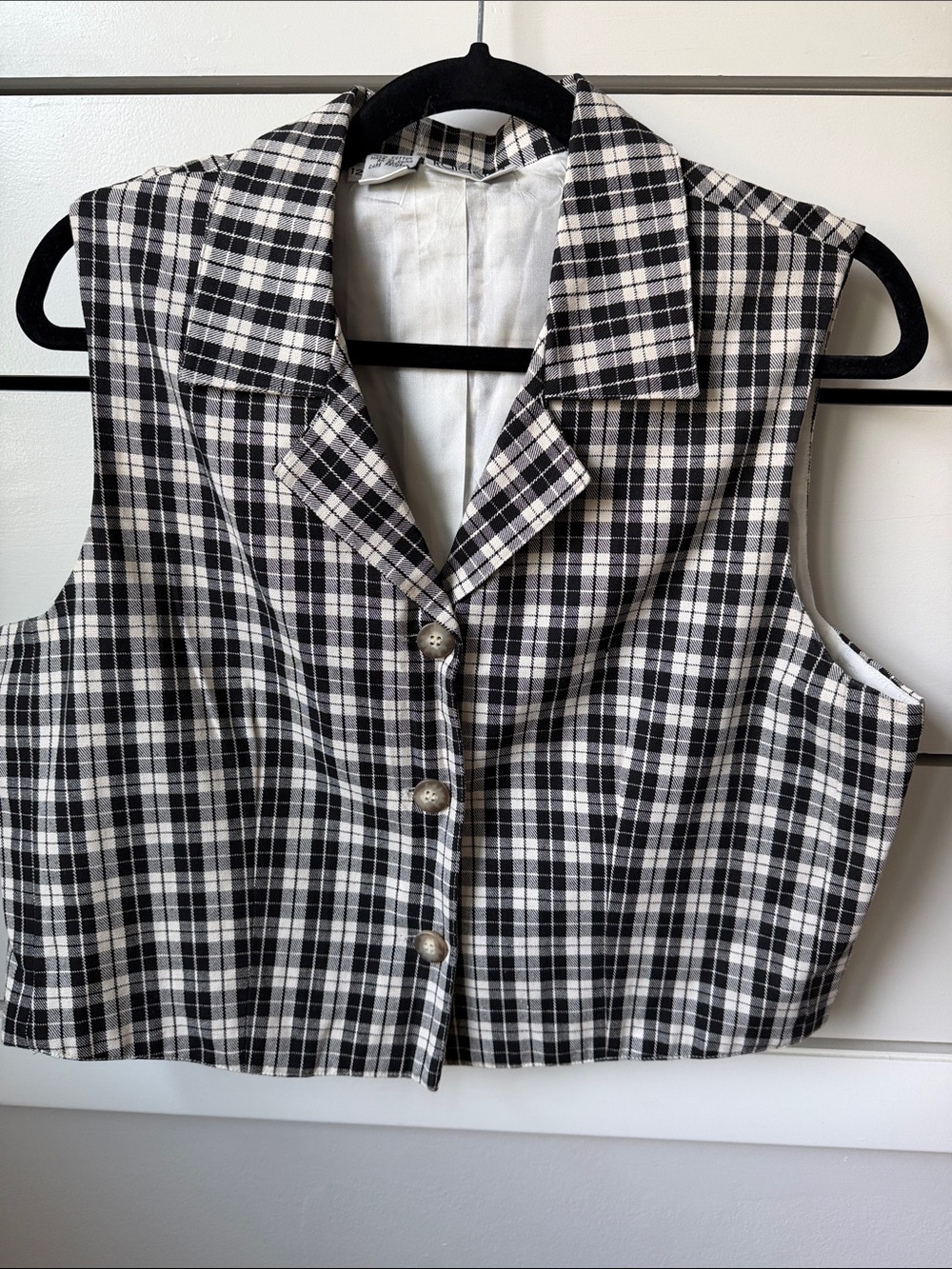 Rafaella Black & White Plaid Sleeveless Button Crop Top